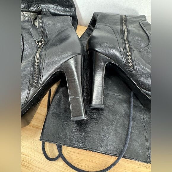Studio 9 Women's Black Leather Knee-High Boots - Picture 8 of 10